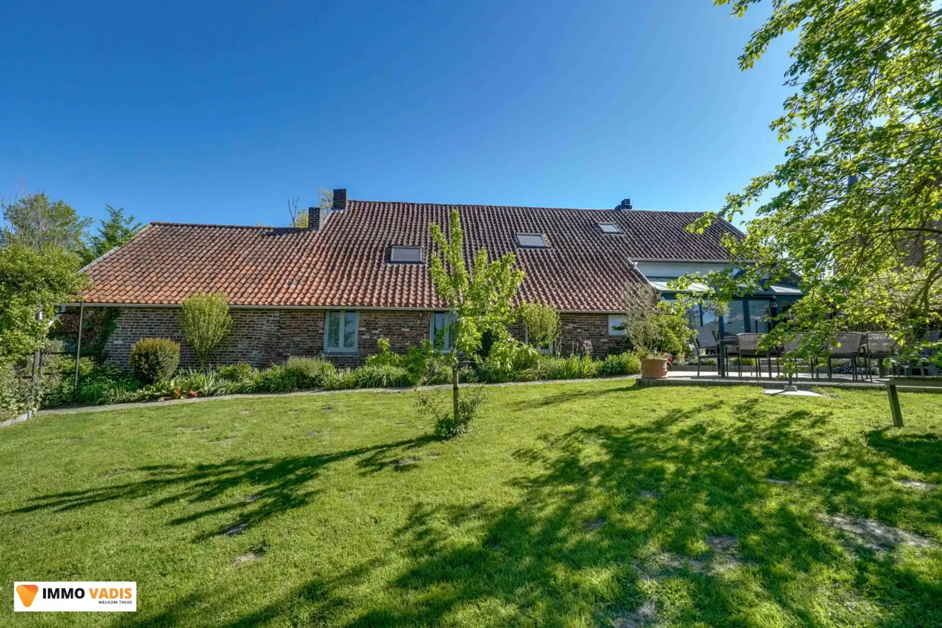 Wonen in alle rust: Uniek landhuis omringd door natuur foto 18