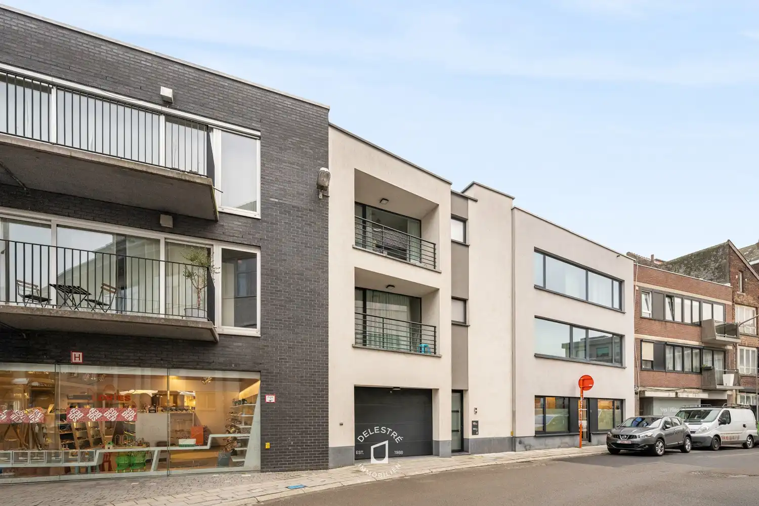 MODERN APP. MET TERRAS CENTRUM HALLE foto {{pictureIndex}}