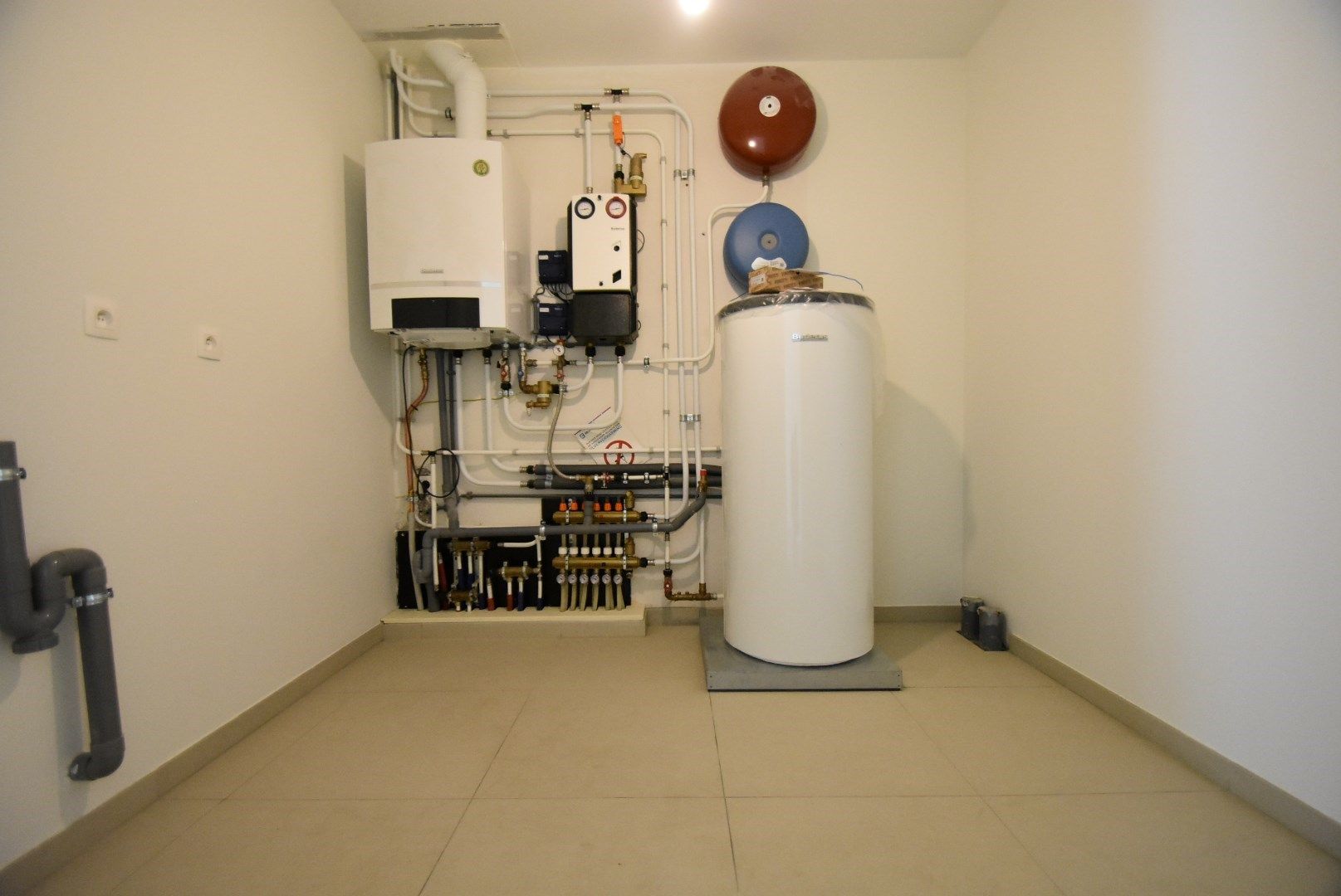 Zeer degelijk gebouwde ruime nieuwbouwwoning met inpandige garage en tuin op 4a81ca,  foto 13