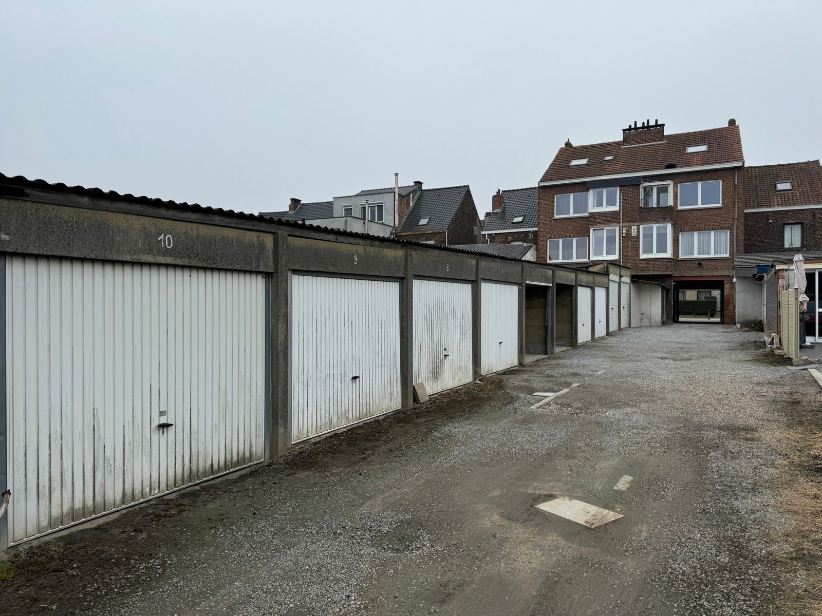 Gesloten garageboxen te koop (totaal 15) foto 4