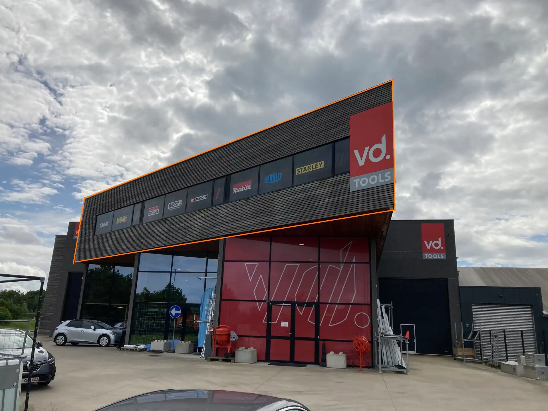 WETTEREN - Instapklaar kantoor op topligging! foto {{pictureIndex}}