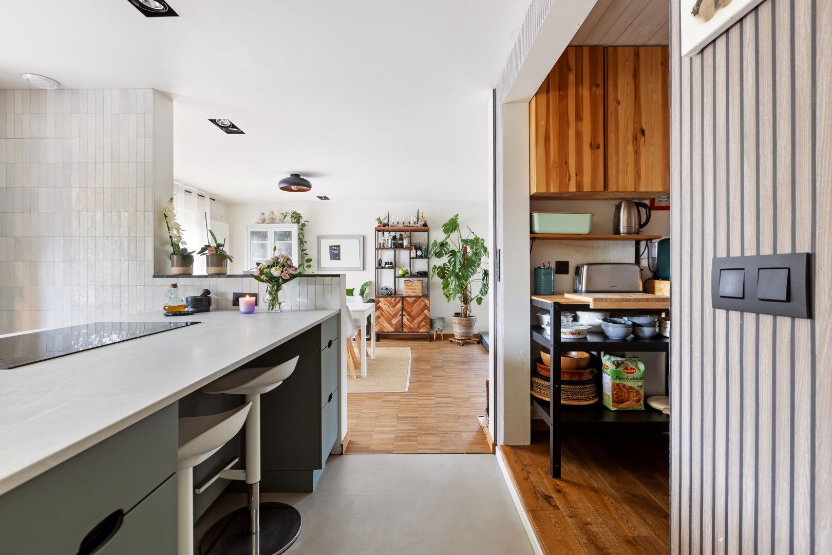 Charmante woning met 4 slpks en verwarmd zwembad op een zonnig perceel van 942 m² !  foto 9