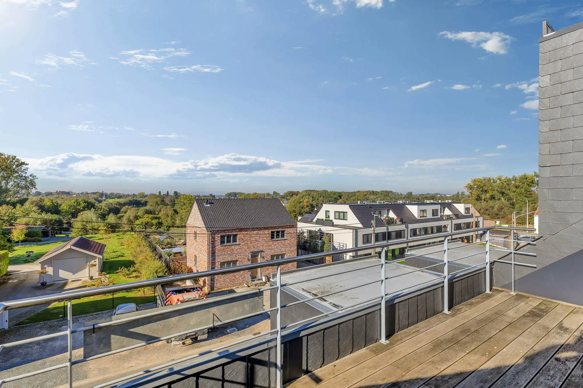 Energiezuinig app met 2 slpk, terras en prachtig zicht! foto 2