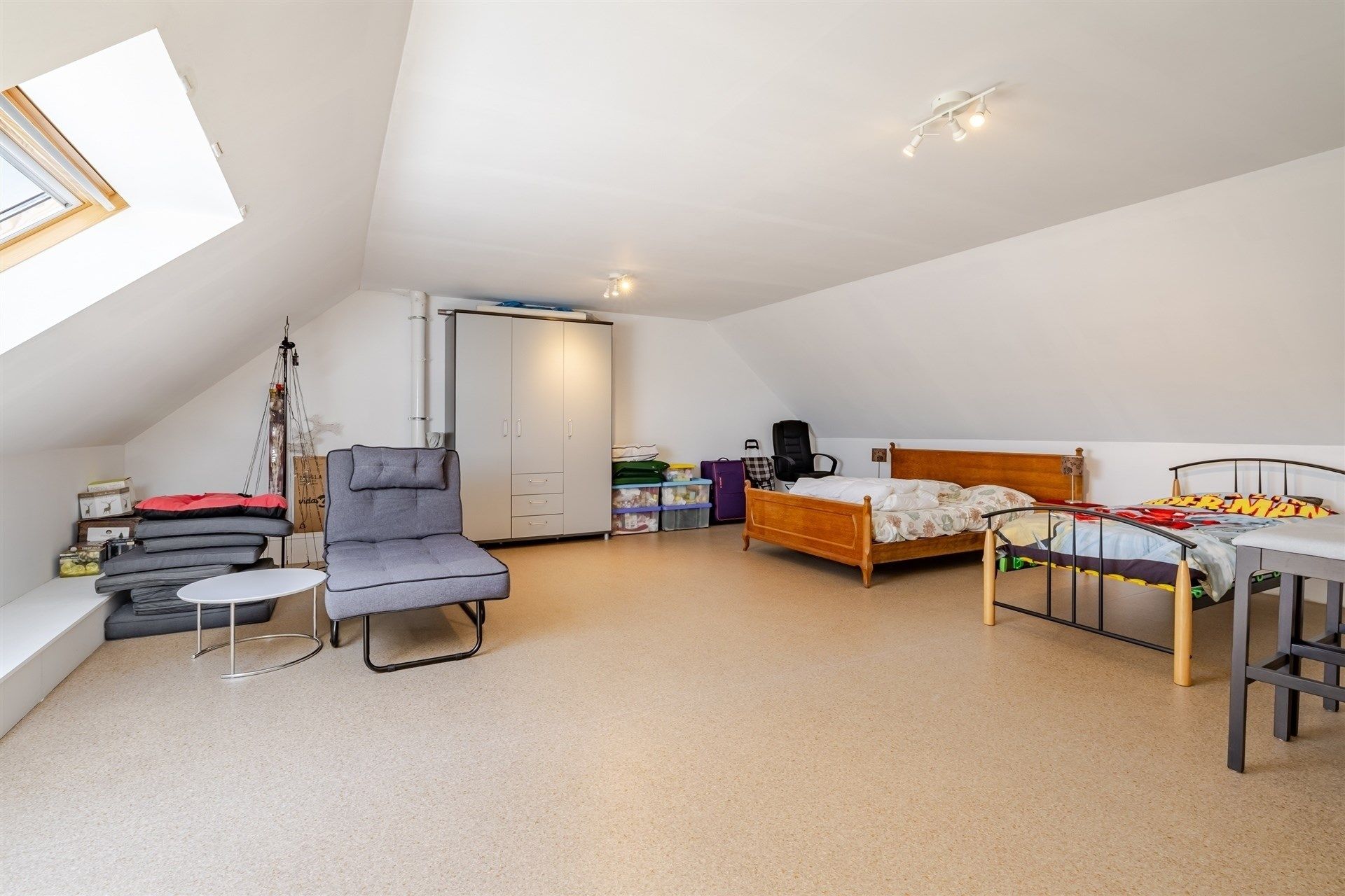 Topper!! Ruime lichtrijke woning, instapklaar! foto 25