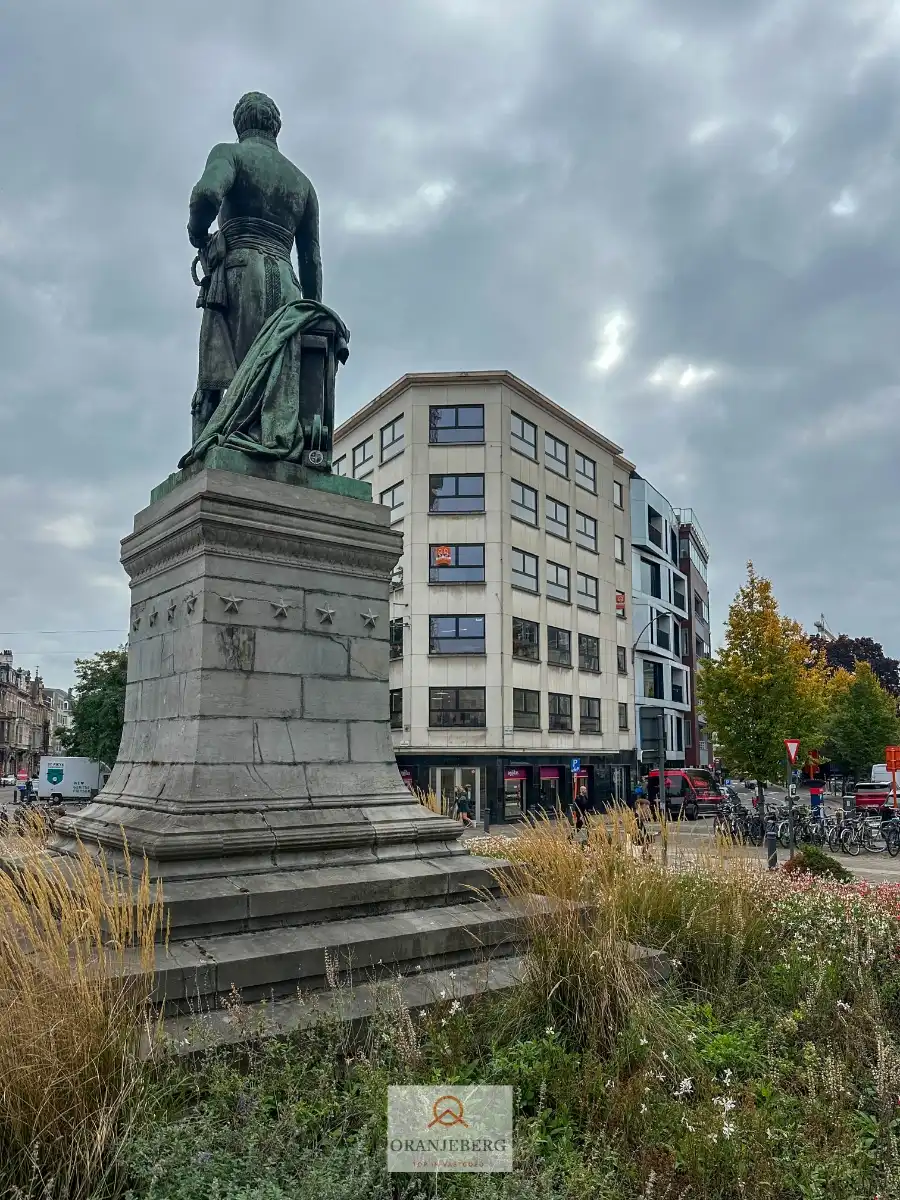 Instapklaar hoekkantoor met 5 ruimtes aan François Laurentplein foto 10