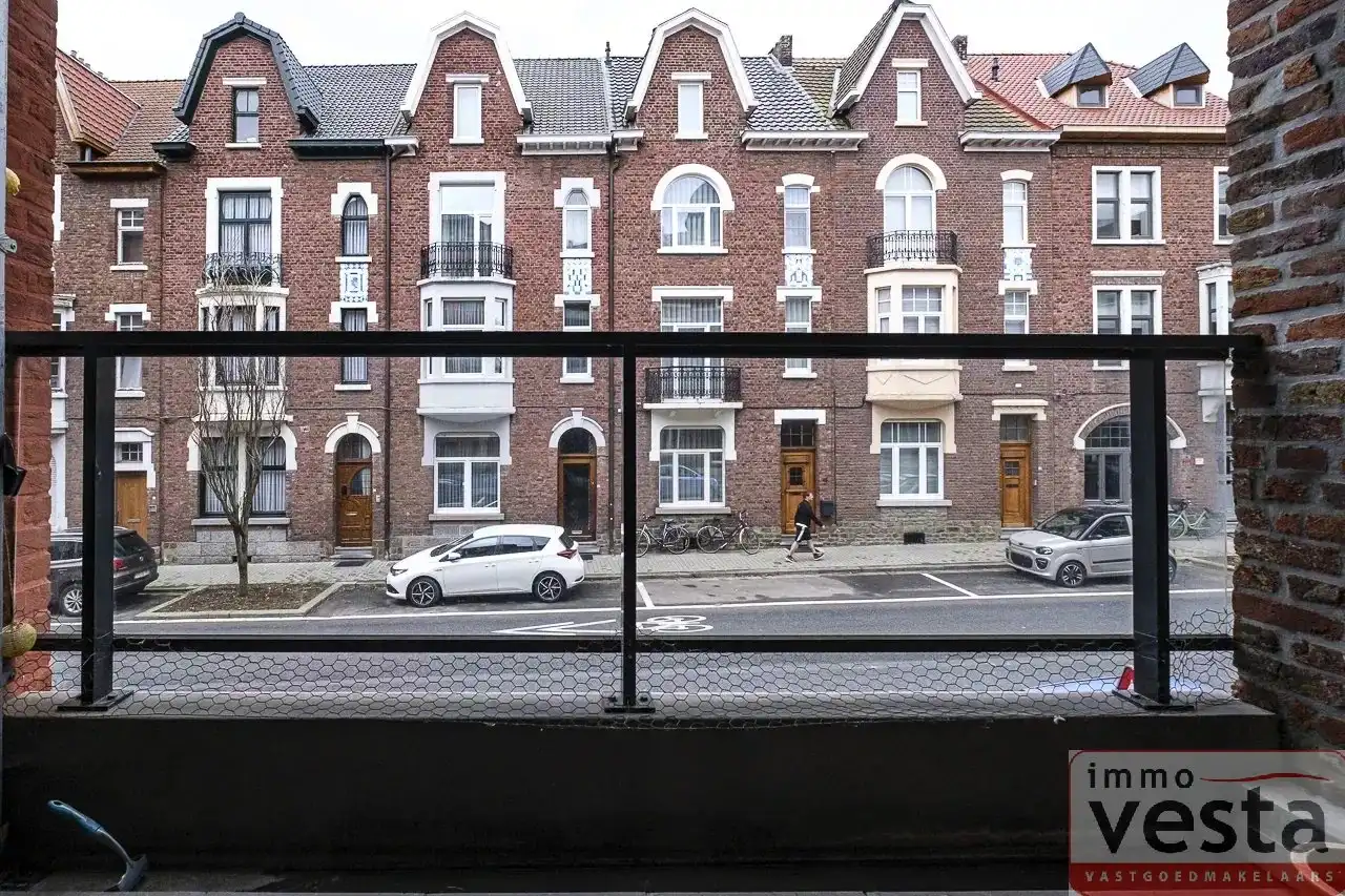Goed onderhouden appartement in centrum Sint-Truiden foto 15