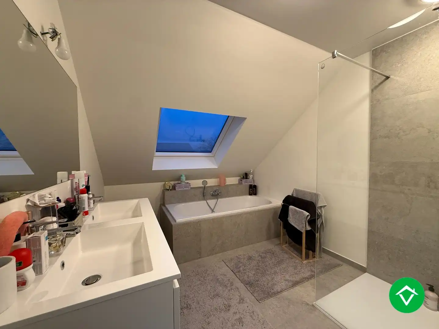 Nieuwbouwwoning met 3 slaapkamers, carport en tuin foto 15