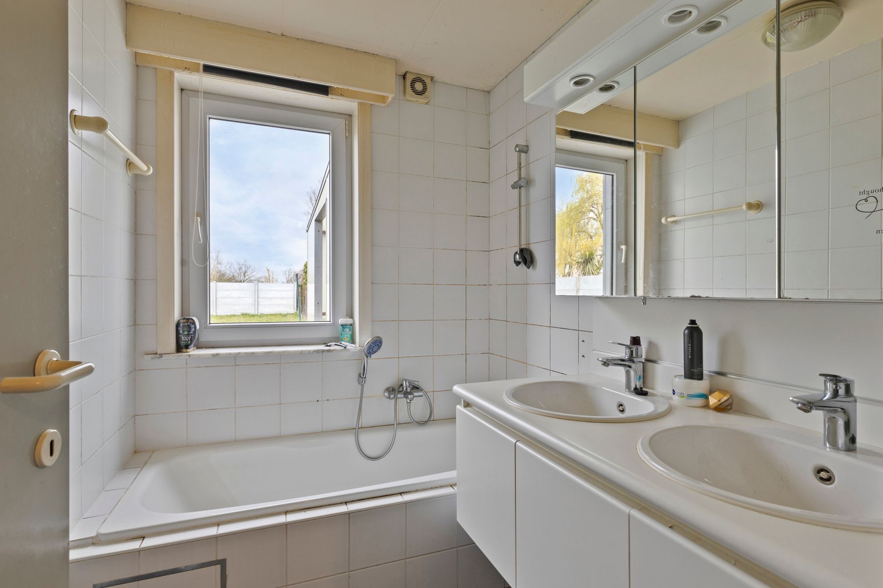 Gelijkvloers appartement met 2 slaapkamers,  tuin en terras  foto 7
