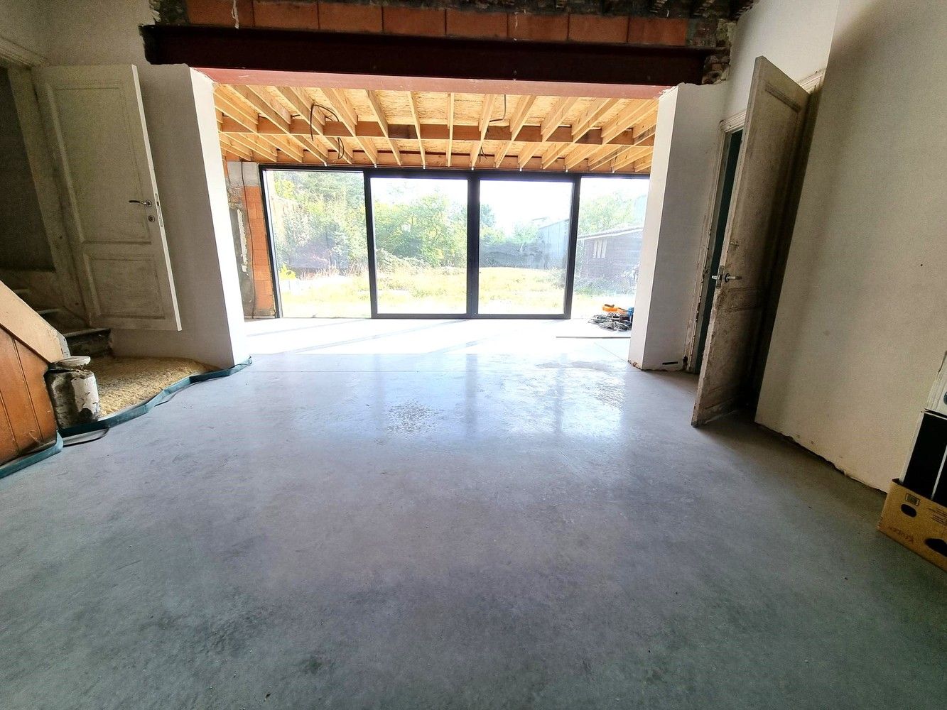 Zeer ruime woning op 10a78ca met 309m² bewoonbare opp, 5 slks, 2 badkamers. foto 5