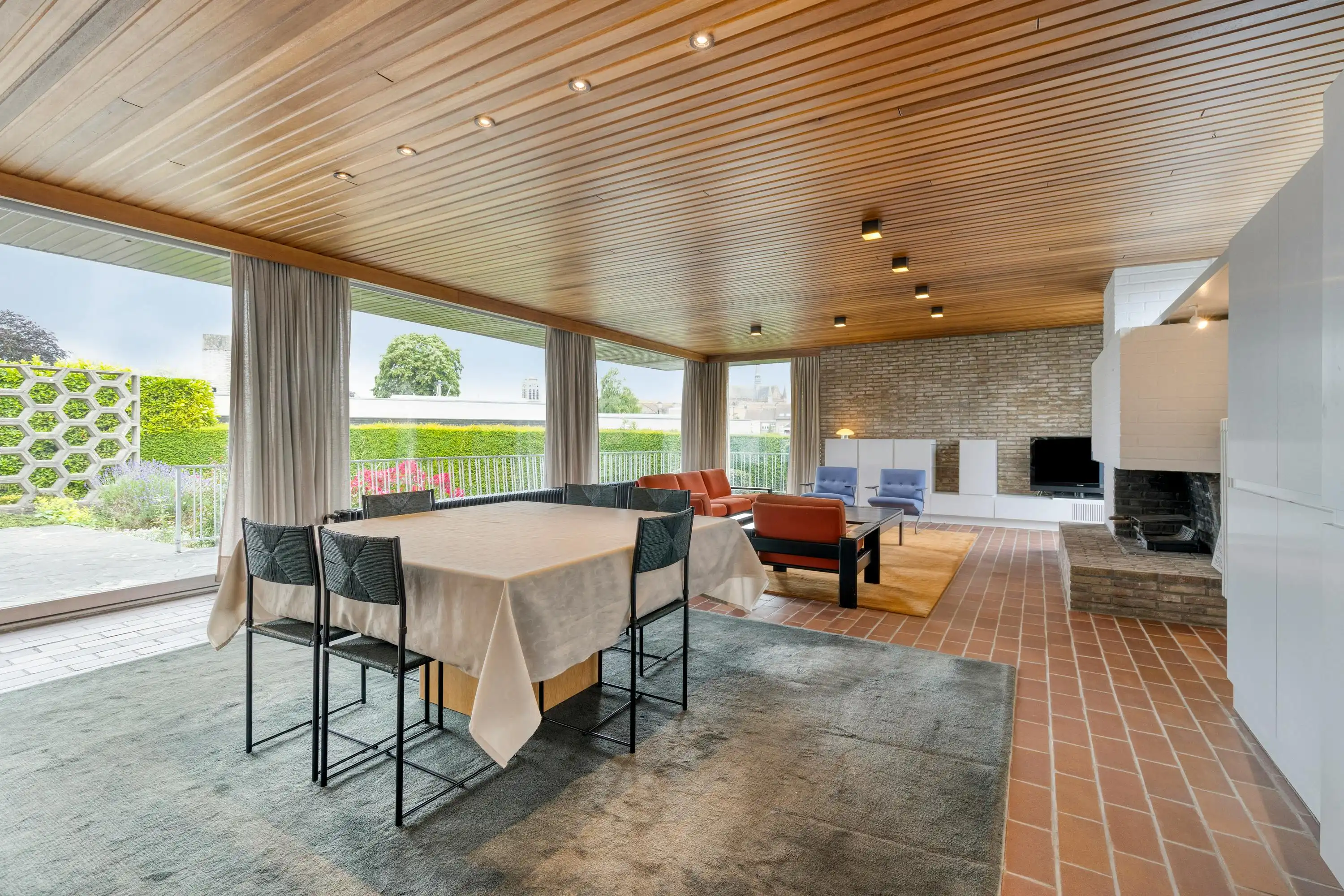 Stijlvol huis te koop in Veurne foto 3
