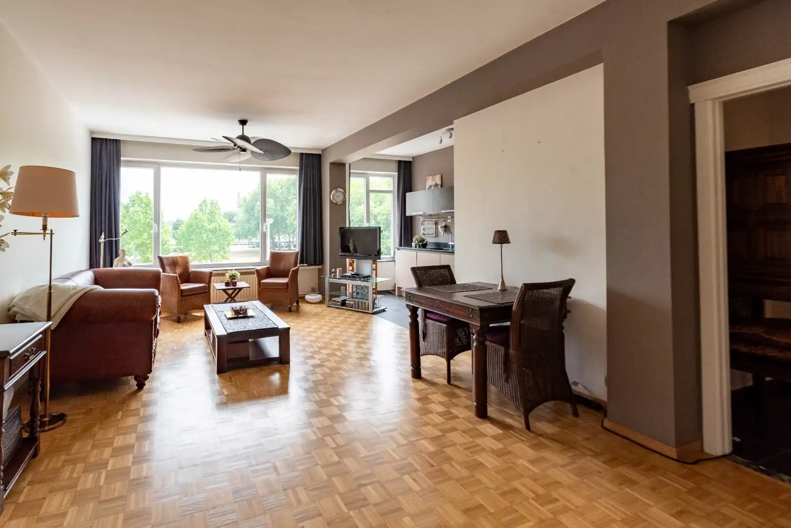 Gemeubeld 1-slaapkamer appartement foto 2