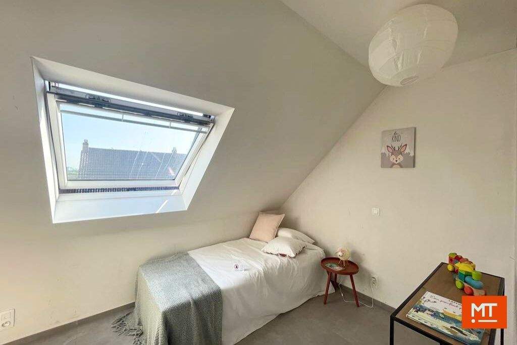 Duplex-appartement met 2 slaapkamers en Zuidgericht terras te koop in de dorpskern van Beselare foto 10