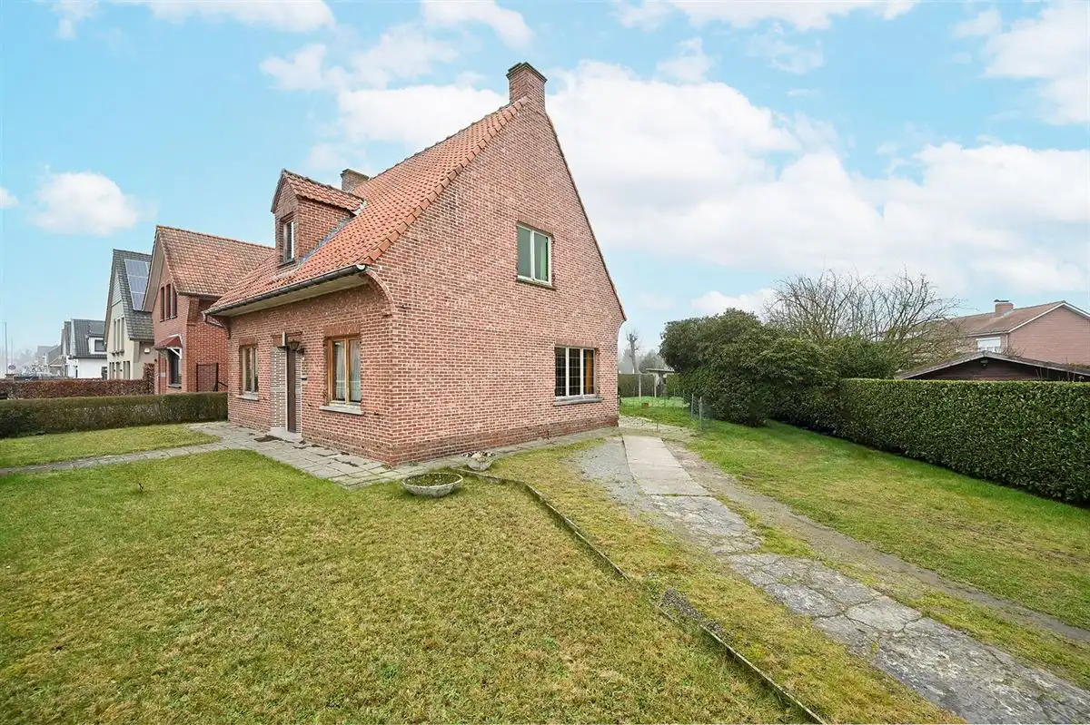 Projecteigendom met afbraak- of renovatiepotentieel in Sinaai foto 2