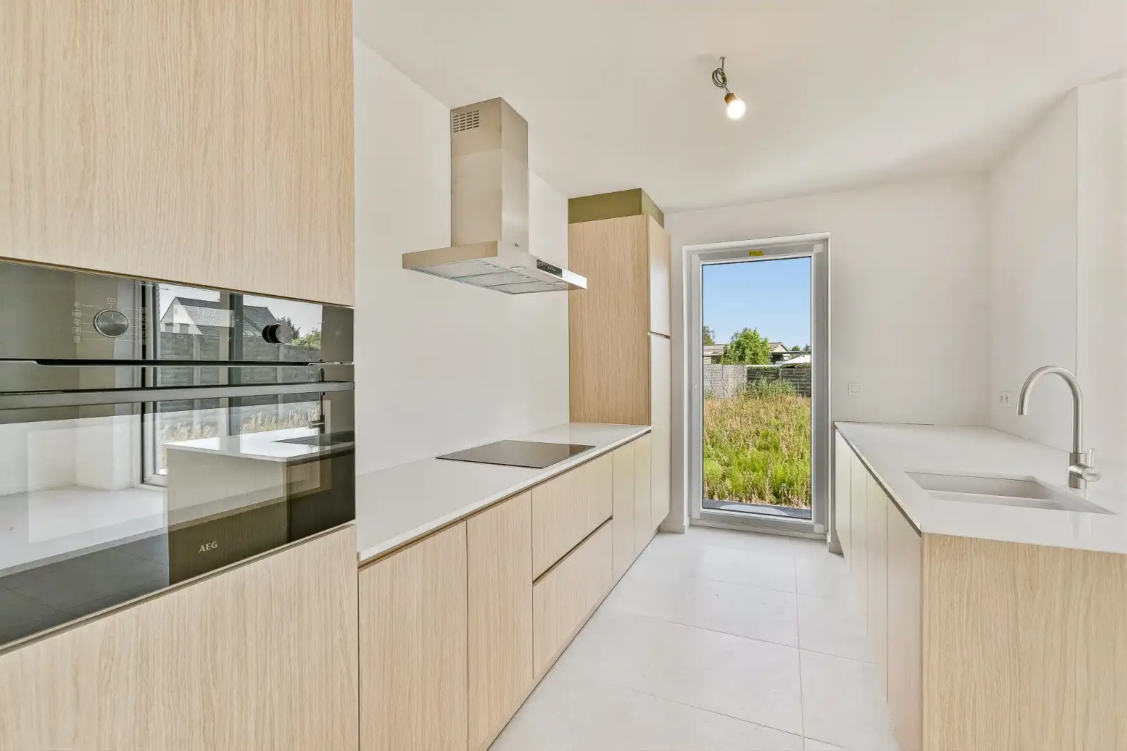Gezinswoning met drie slaapkamers op goeie locatie foto 9