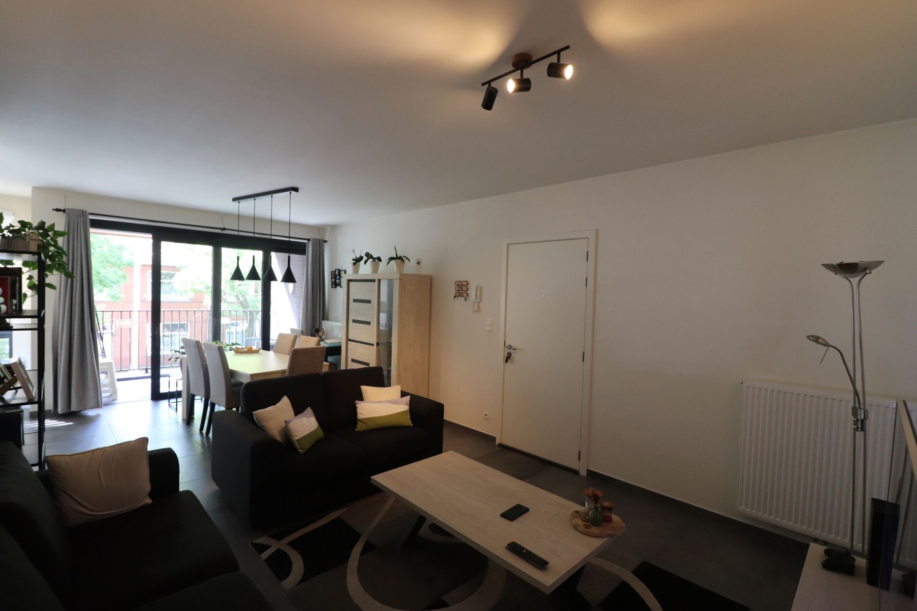 Een mooi afgewerkt appartement op de eerste verdieping rechts - met overdekt terras foto 2