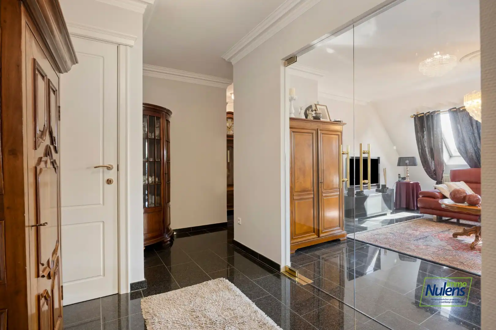 PRACHTIG APPARTEMENT van 105 M² met 2 SLAAPKAMERS,  2 TERRASSEN EN AUTOSTANDPLAATS IN HARTJE LANAKEN! foto 5