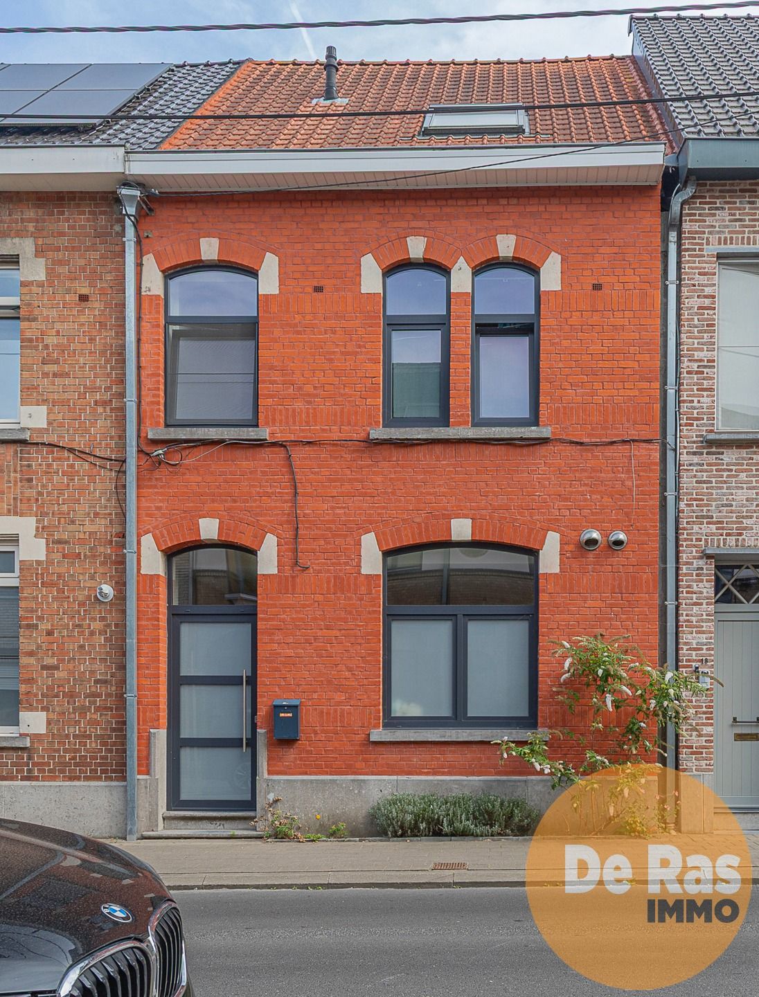 LEDE - Gerenoveerde woning met 3 slk en tuin in centrum Lede foto 2