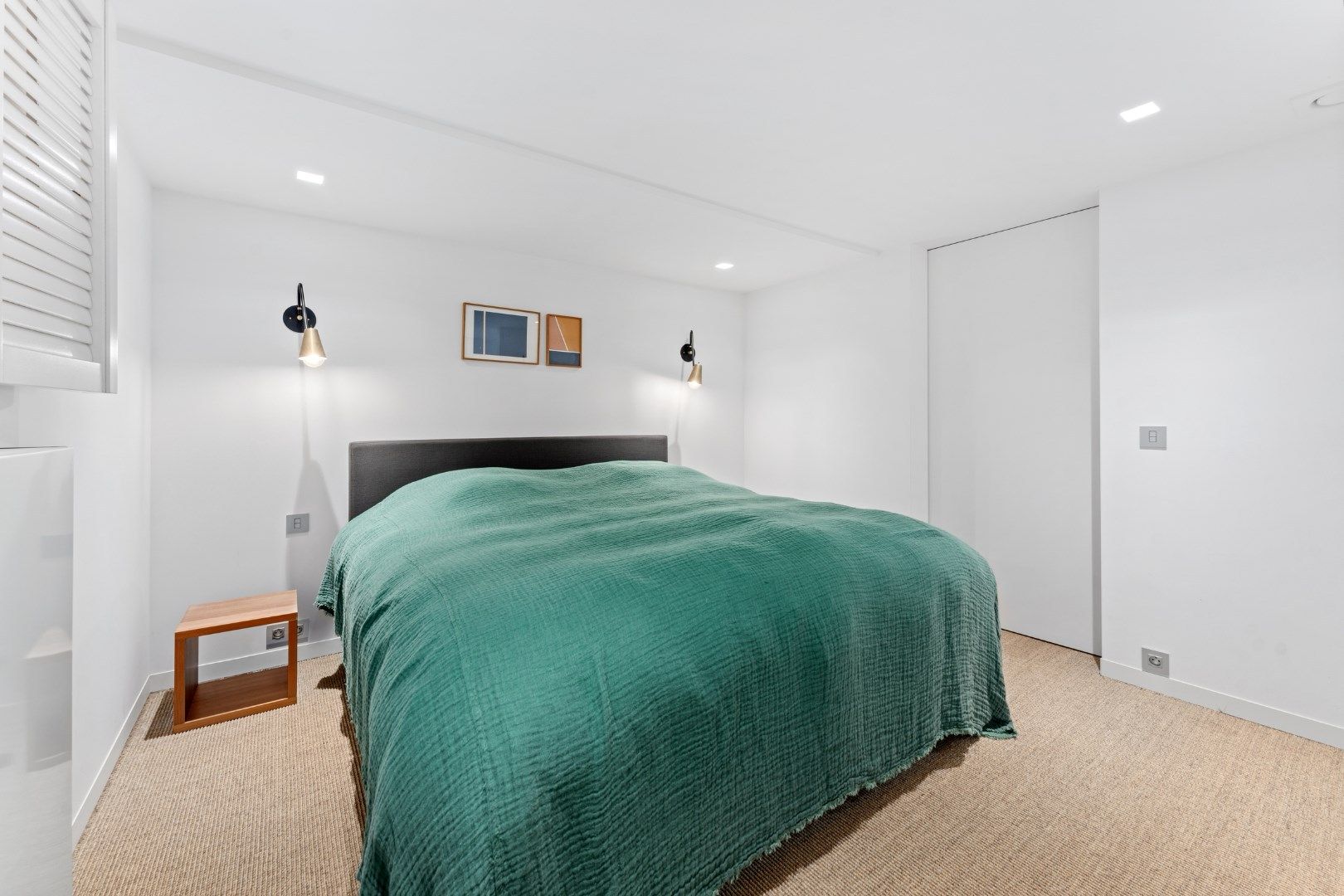 Prachtig gemeubeld appartement in een standingvolle residentie in hartje Zoute met 4 slk's!  foto 14