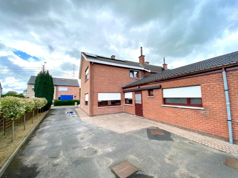 Ruime, goed onderhouden gezinswoning te Zeveren foto 18