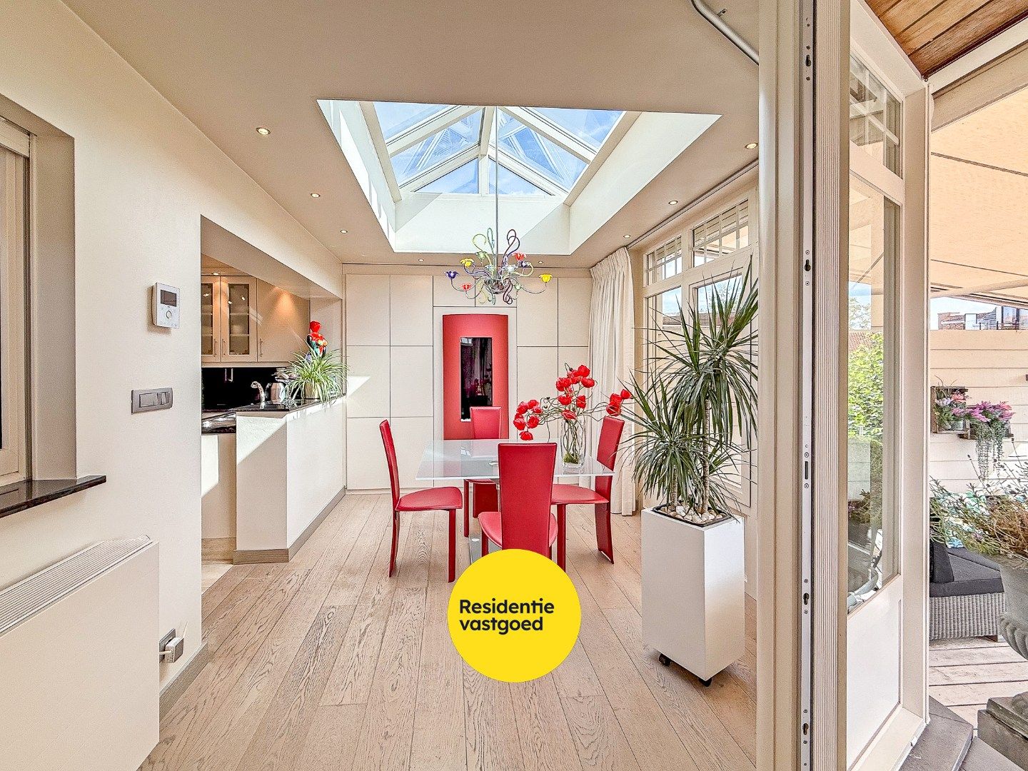 Prachtig herehuis met woonst en handelsruimte te Nieuwpoort-Stad op een zeer commerciële ligging in de Marktstraat op 400 m².  foto 10