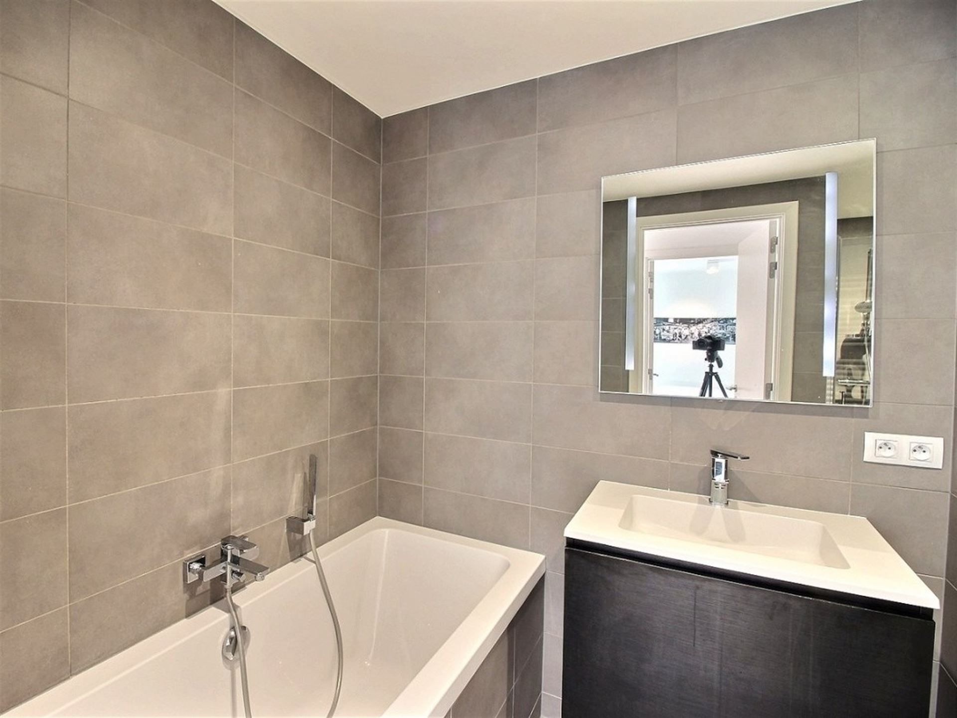 Modern en lichtrijk 2SK Appartement met terras - Akenkaai / Up-site Toor foto 10