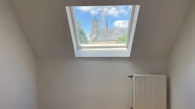 Ruim gerenoveerd appartement met 3 slaapkamers in half open bebouwing te Lier, duplex, 140m², 1 badkamer, gerenoveerd in 2026 foto 12
