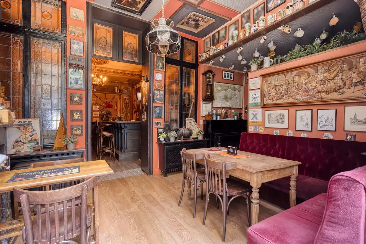 Opbrengsteigendom met renovatiepotentieel op toplocatie in Kortrijk foto 6