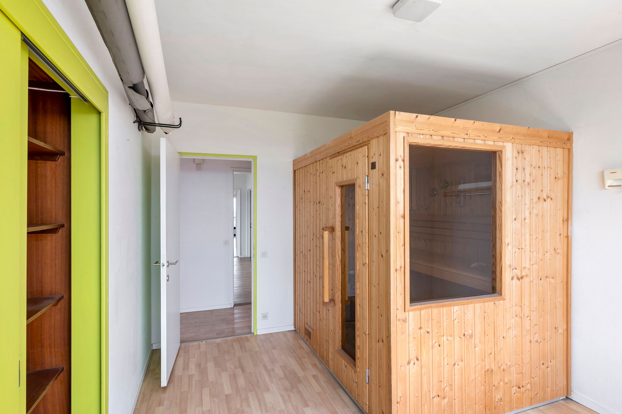Exclusief appartement met zicht over de skyline van Antwerpen en de Schelde! foto 12
