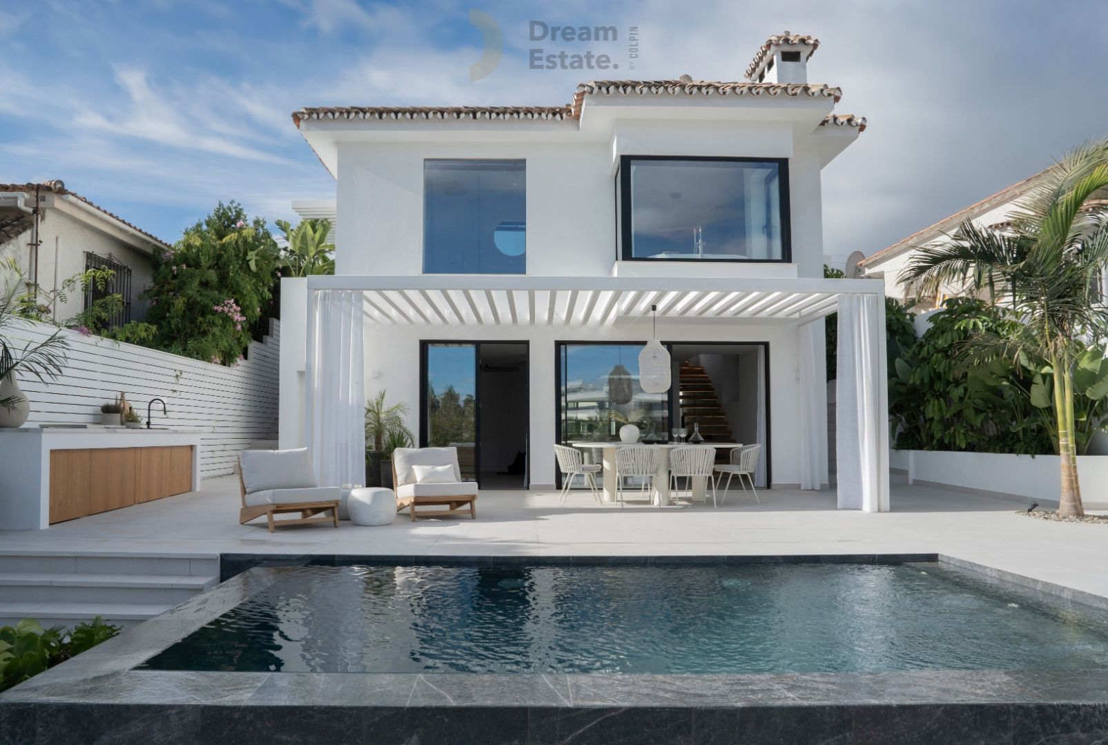 Moderne en strakke villa gelegen te Nueva Andalucia, Marbella. foto 34
