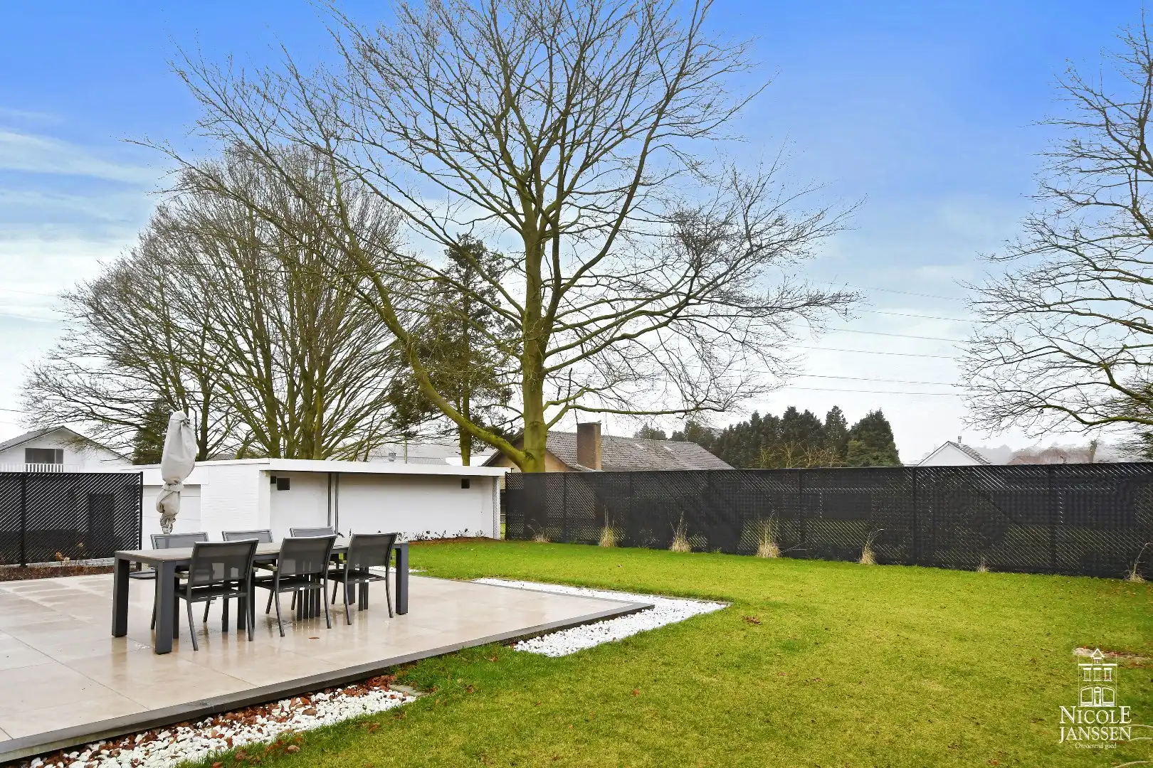 Charmante vrijstaande gezinswoning met grote garage en mooie tuin   foto 25