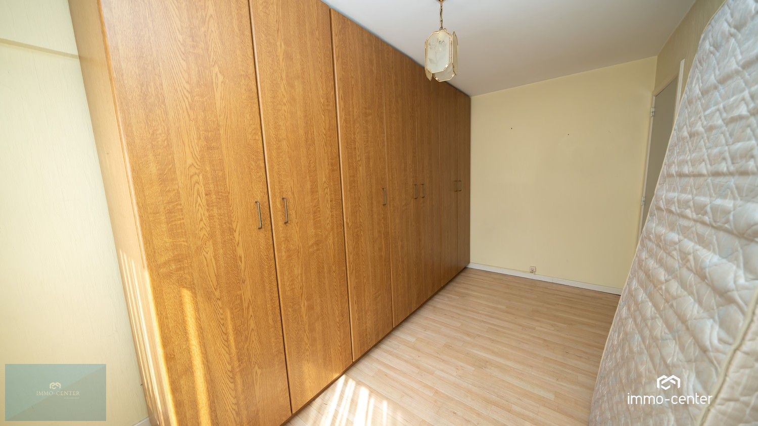 🏡 Instapklaar appartement met 2 slaapkamers in hartje Genk – Winterslagstraat 48 bus 4 foto 8