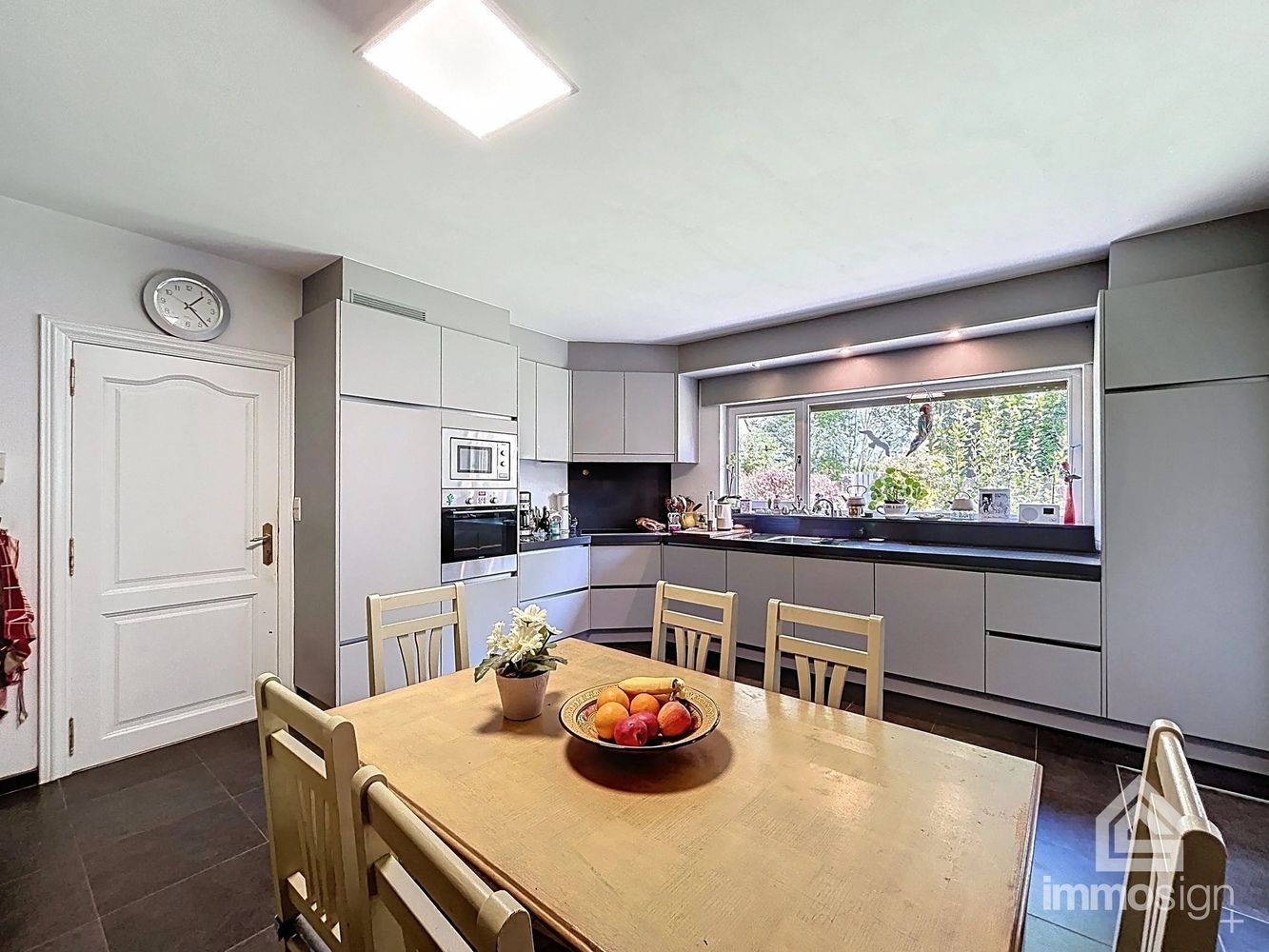 Instapklare gezinswoning in het groen met 4 slaapkamers en mgl. 2 badkamers te Bocholt foto 10