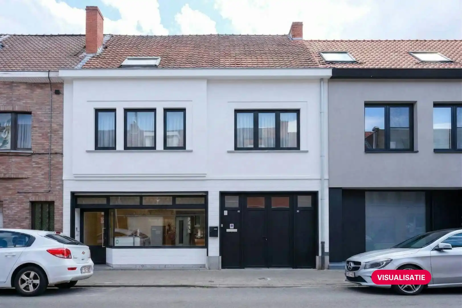 Huis te koop met veel potentieel en tuin te Wondelgem foto 2