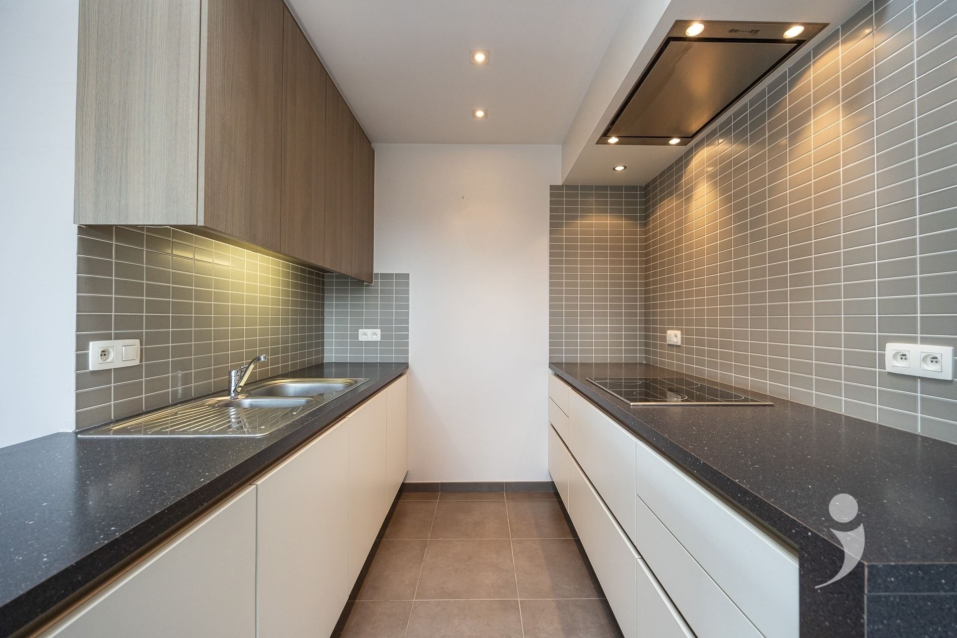 Zeer ruim duplexappartement in hartje Herent! foto 3