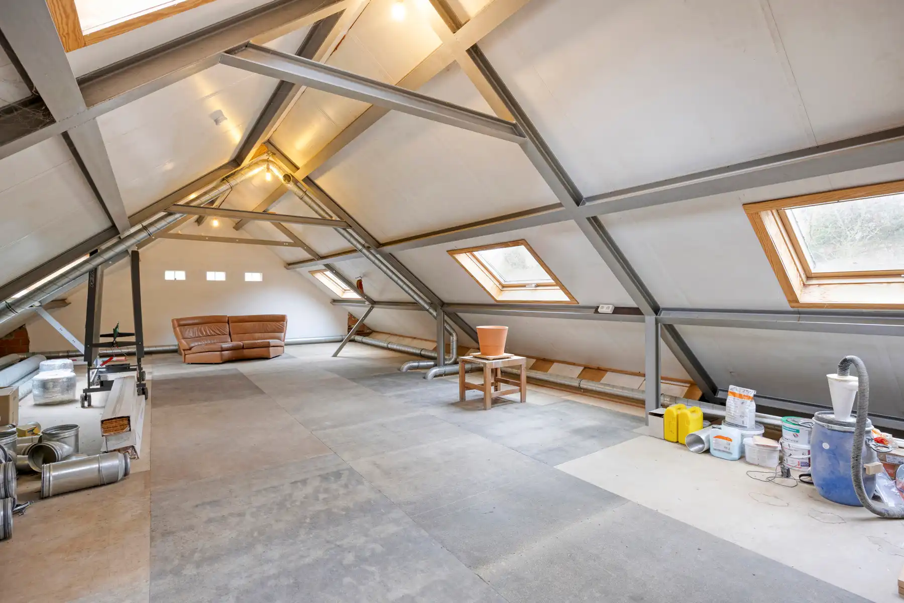 Ruime villa in een groene omgeving foto 25