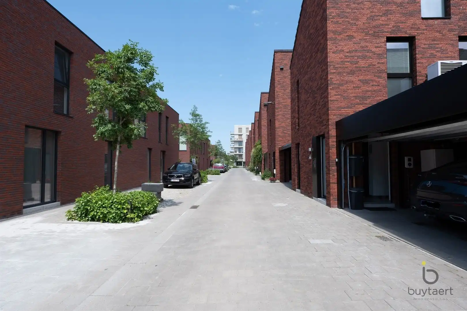 WONEN IN STIJL: een knap 2-slaapkamer appartement op de 3de verdieping met terras te Deurne-Zuid! foto 39