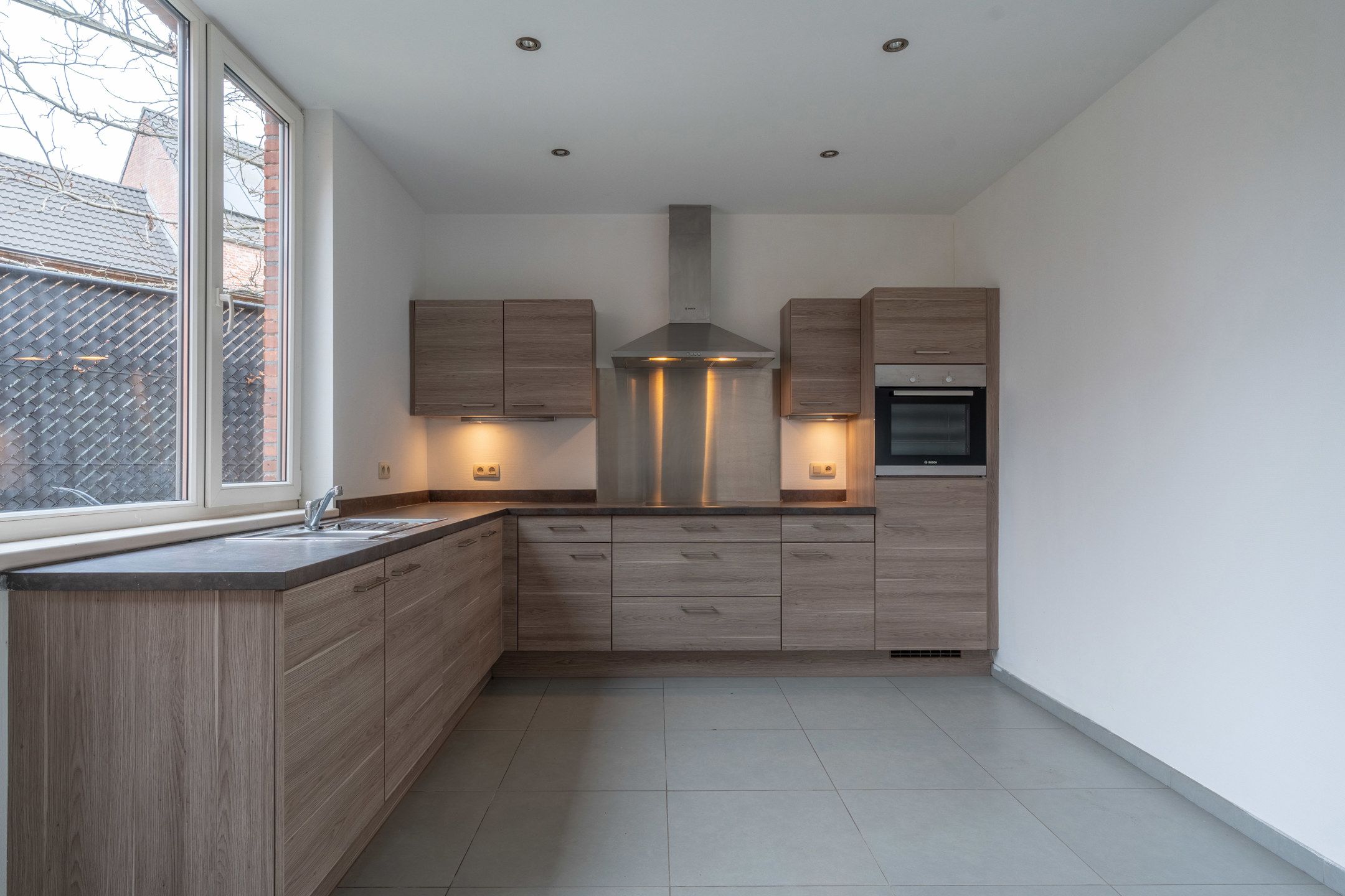 Gelijkvloers 1-2 slpk app met tuintje vlakbij centrum Beerse foto 3