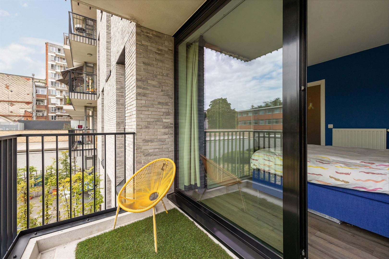 Instapklaar appartement met mega terras foto 14