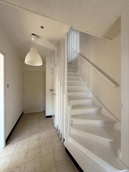 Leuke woning met tuintje en zicht op water foto 4