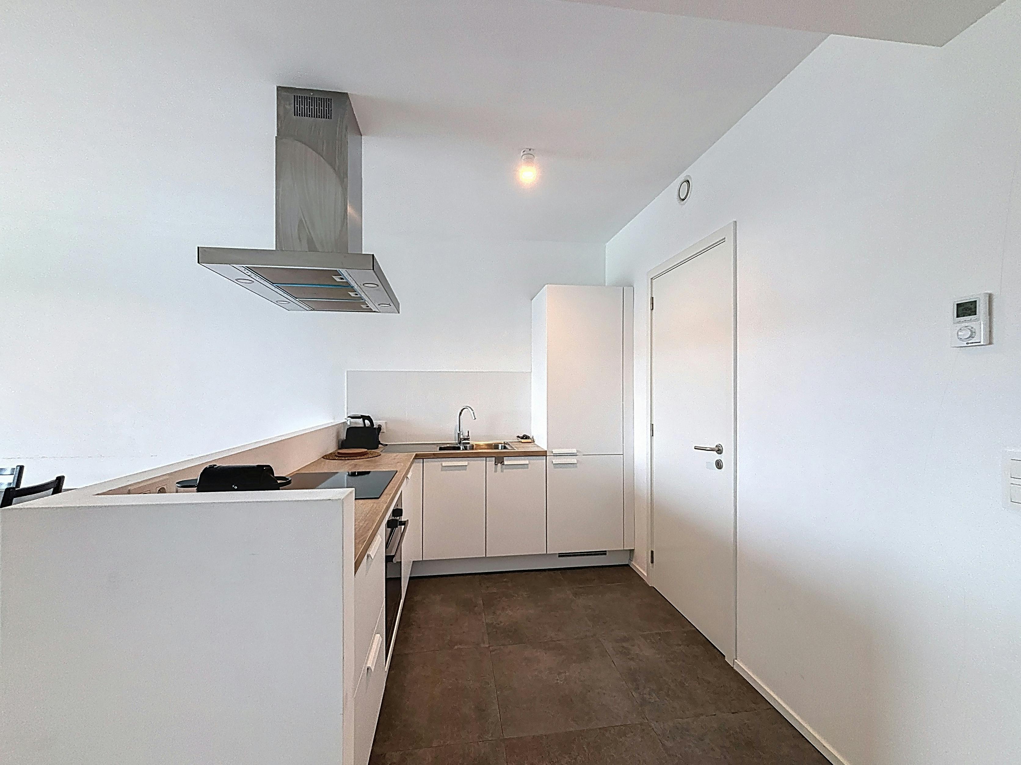 Gemeubileerd appartement te huur in hartje Brussel foto 8