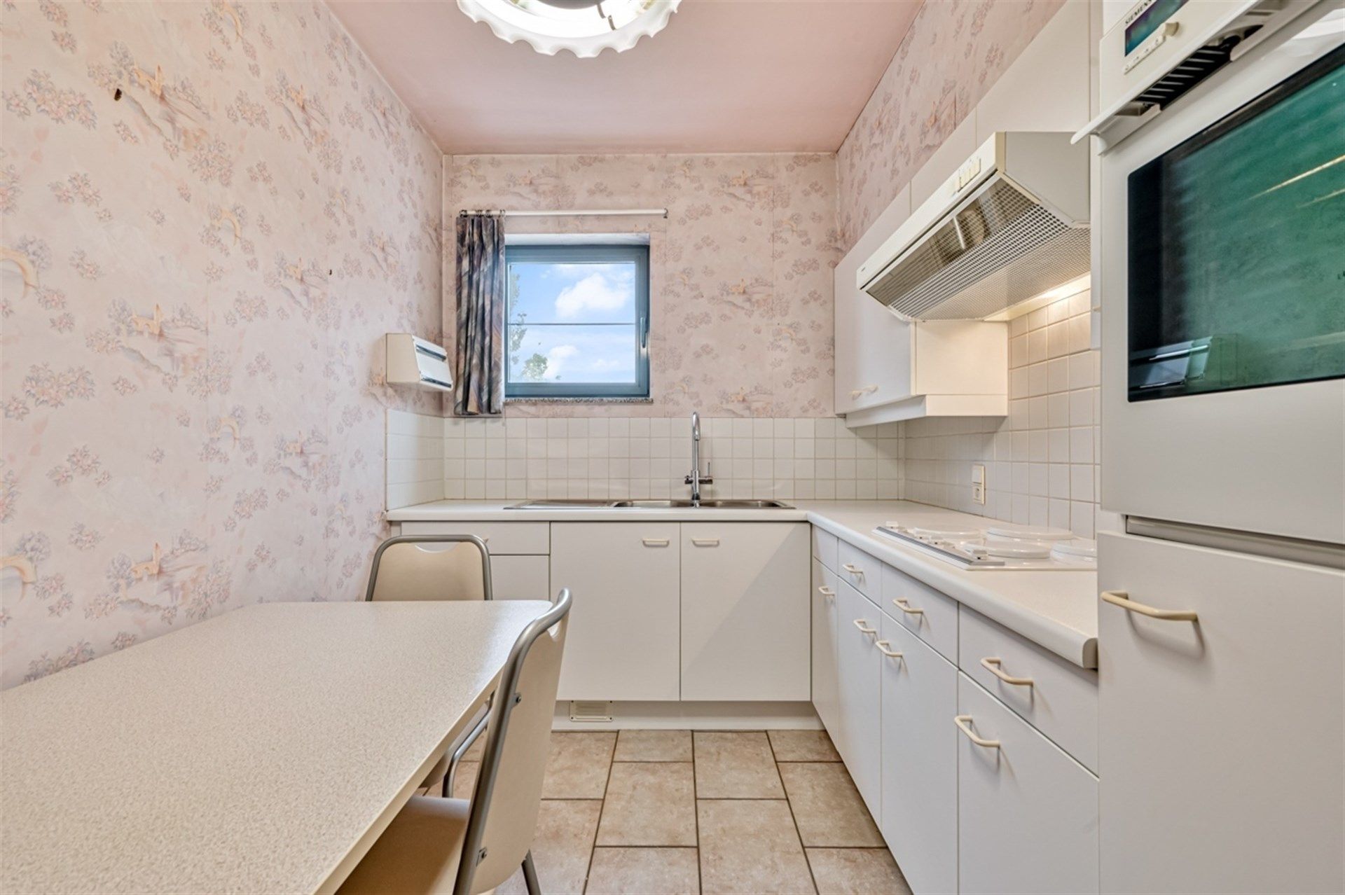 Ruim appartement met twee slaapkamers in het centrum van Aalst! foto 8