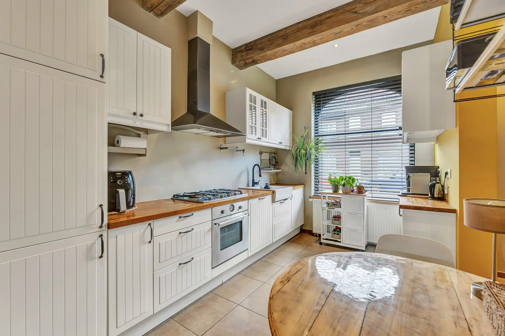 Instapklare woning met 3 slaapkamers, tuin en terras foto 2
