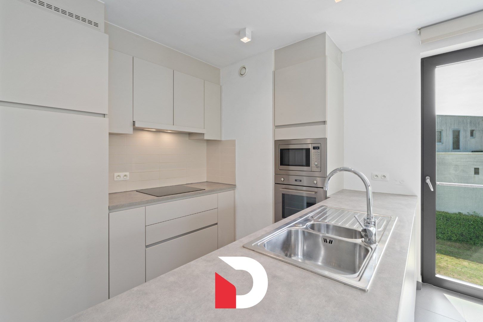 Schitterend appartement met 2slk'ers en ruim terras te Brugge. foto 7