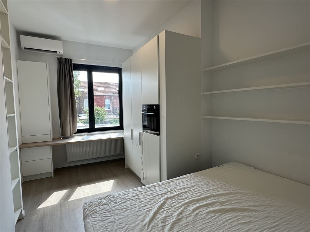 Studentenkamer foto {{pictureIndex}}