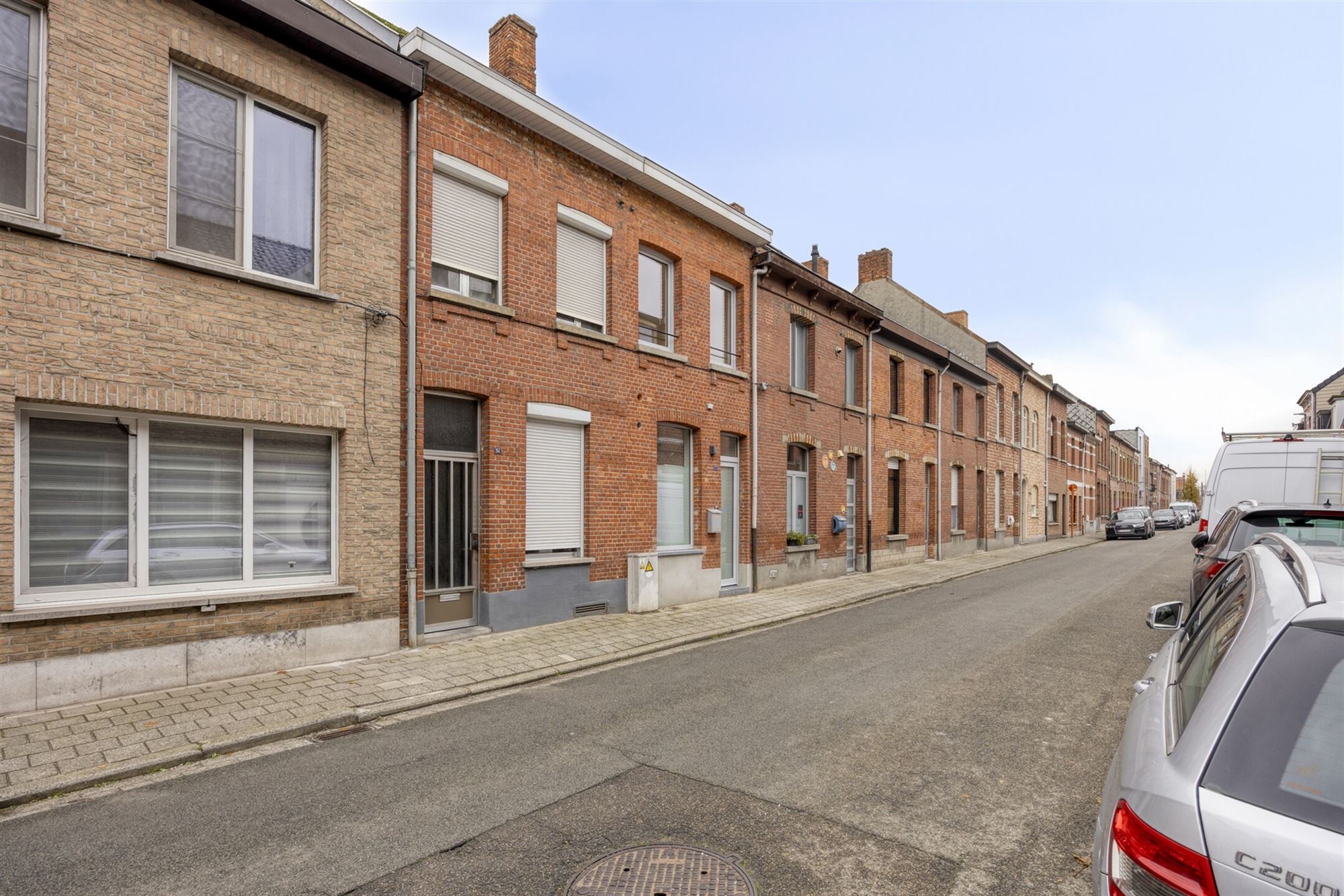 uniek gerenoveerde stadswoning met 4 slks en tuin foto 2