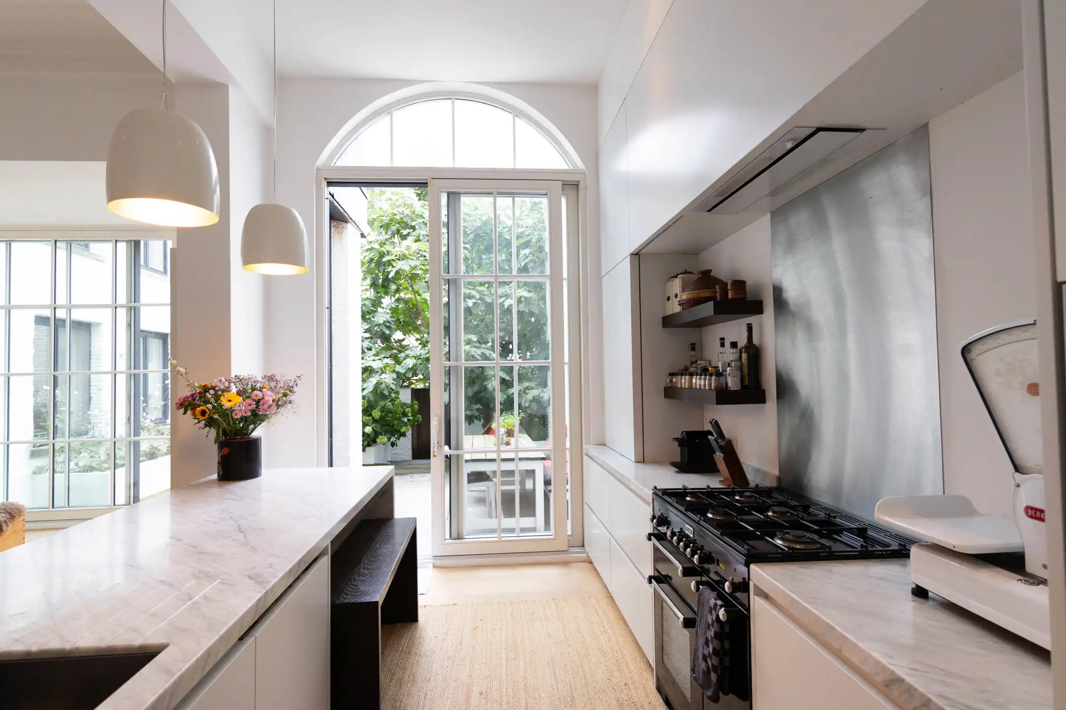 ANTWERPEN - Hoogwaardig gemeubeld appartement nabij het Zuid foto 9