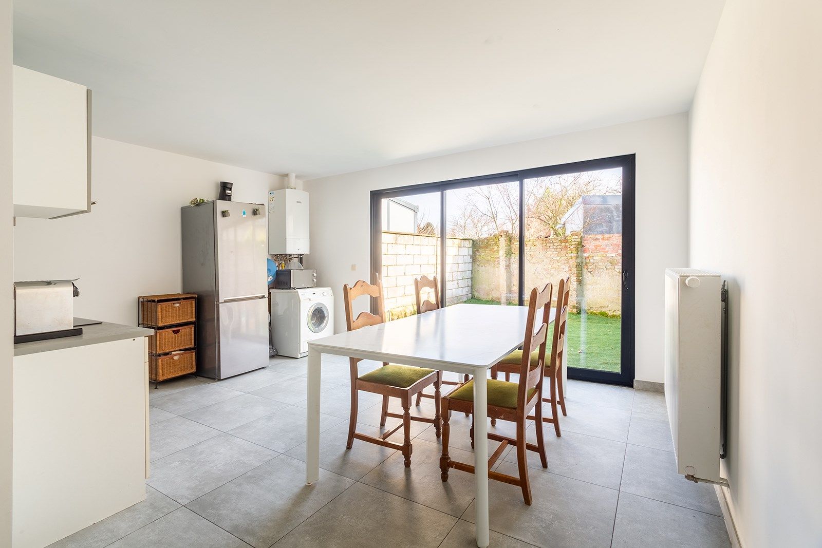 Gerenoveerde woning met 4 slaapkamers foto 6