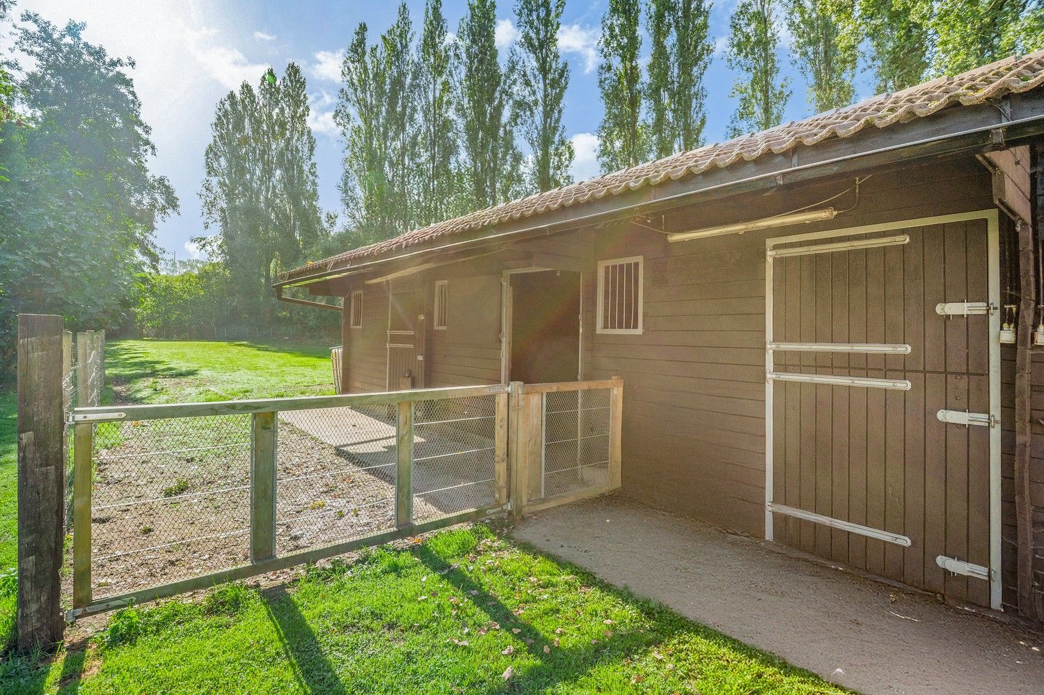 Charmante hoeve in een oase van groen foto 25