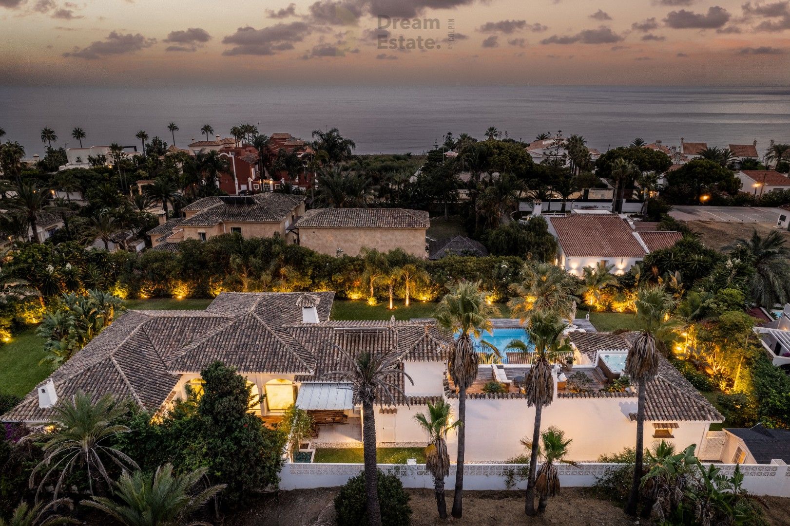 Villa in een rustige wijk te Marbella Oost, Marbesa. foto {{pictureIndex}}