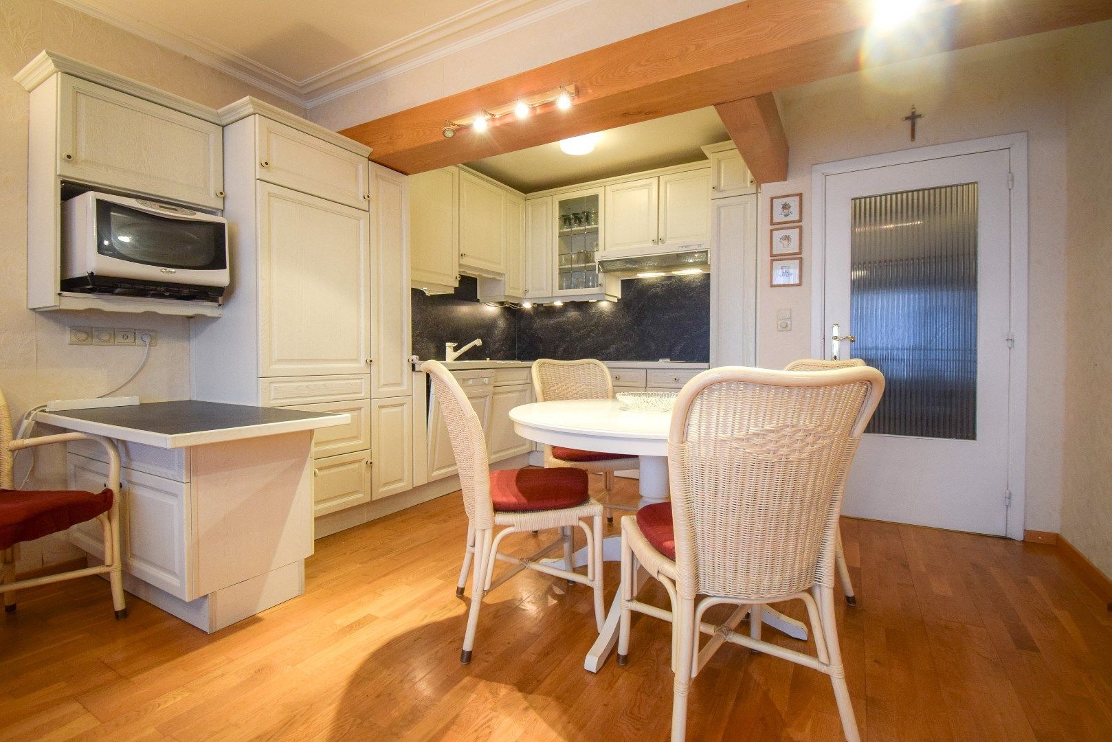 Ruim appartement met drie slaapkamers, terras en mogelijkheid garage op de zeedijk foto 17